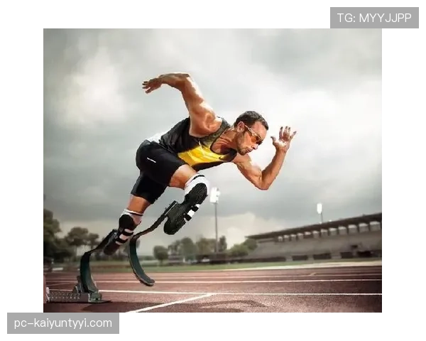 奥斯卡·皮斯托瑞斯家里装了三套假肢，一套跑步用，一套洗澡用，还有一套……放床头当装饰？